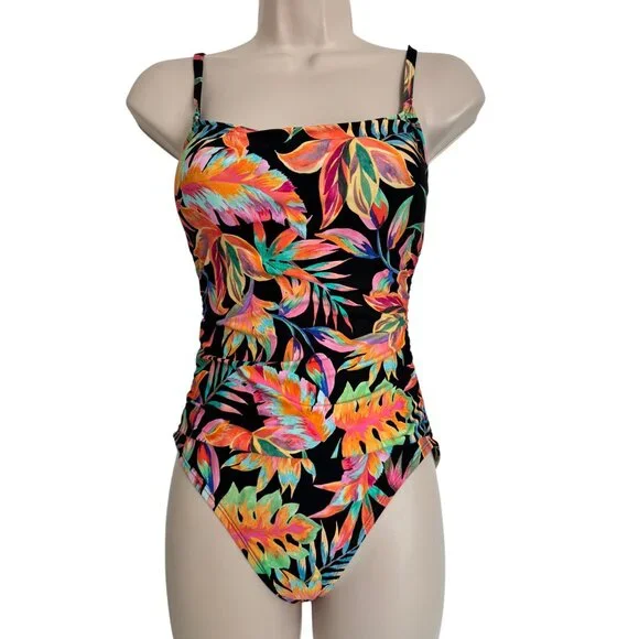 La Blanca UPF 50+ One Piece Size 4 Padded Adjustable Straps NWT Full Bottom